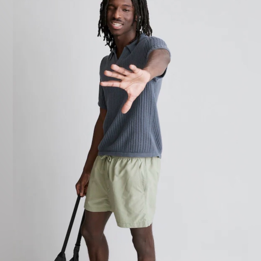 Madewell- Men’s 4 1/2" (Re)sourced Everywear Shorts ☀️